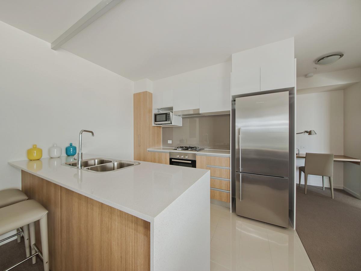 Link Portside Wharf Apartment Hotel Brisbane Room photo